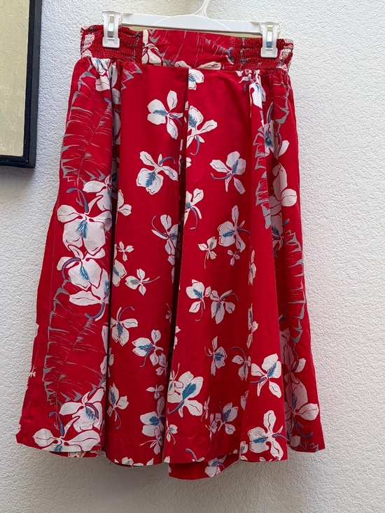Hawaiian Sport Shop Dresses & Skirts - 1950s-60s Hawaiian Cotton Skirt with Smocked Waist & Side Seam Pocket